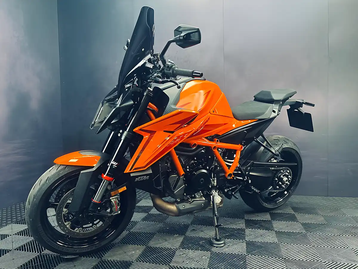 Used 2024 Ktm 1390 Superduke R Orange - Interior and Exterior details 5
