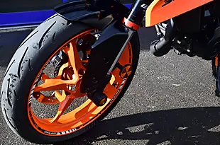 Used 2024 Ktm 390 Duke Naked Orange - Interior and Exterior details 10
