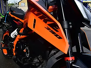 Used 2024 Ktm 390 Duke Naked Orange - Interior and Exterior details 12