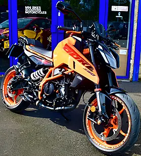 Used 2024 Ktm 390 Duke Naked Orange - Interior and Exterior details 4
