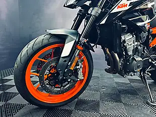 Used 2024 Ktm 890 Duke Gp Black - Interior and Exterior details 15