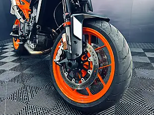 Used 2024 Ktm 890 Duke Gp Black - Interior and Exterior details 16