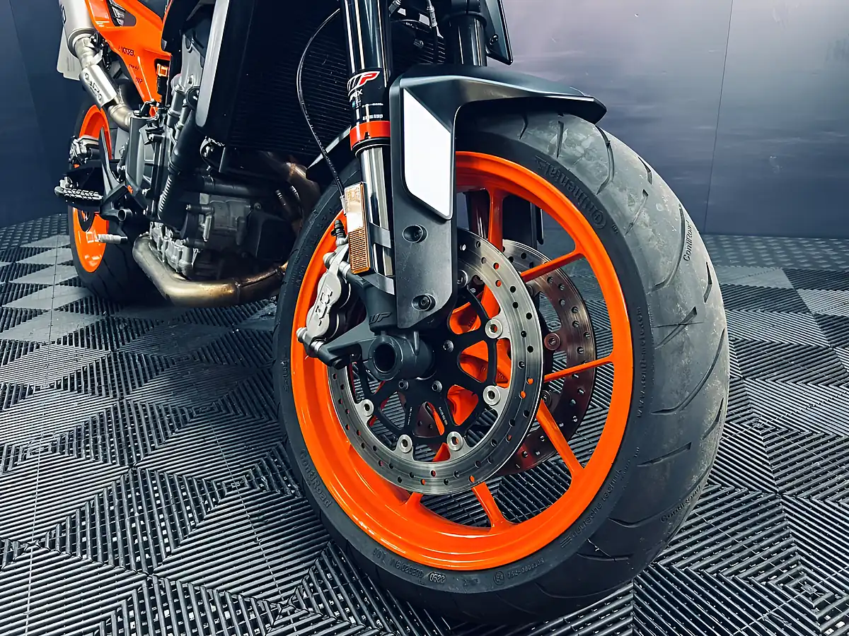 Used 2024 Ktm 890 Duke Gp Black - Interior and Exterior details 16