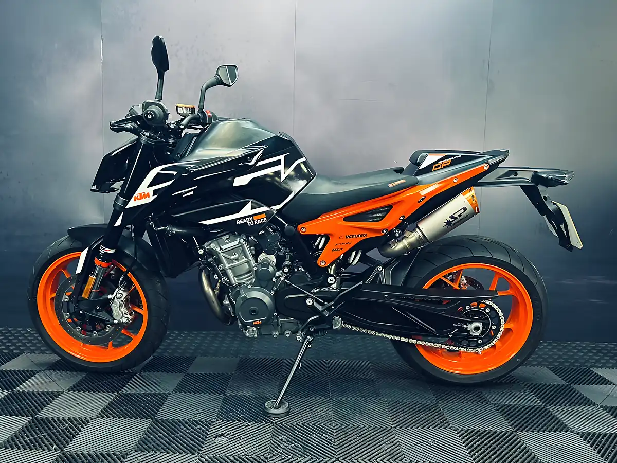 Used 2024 Ktm 890 Duke Gp Black - Interior and Exterior details 3