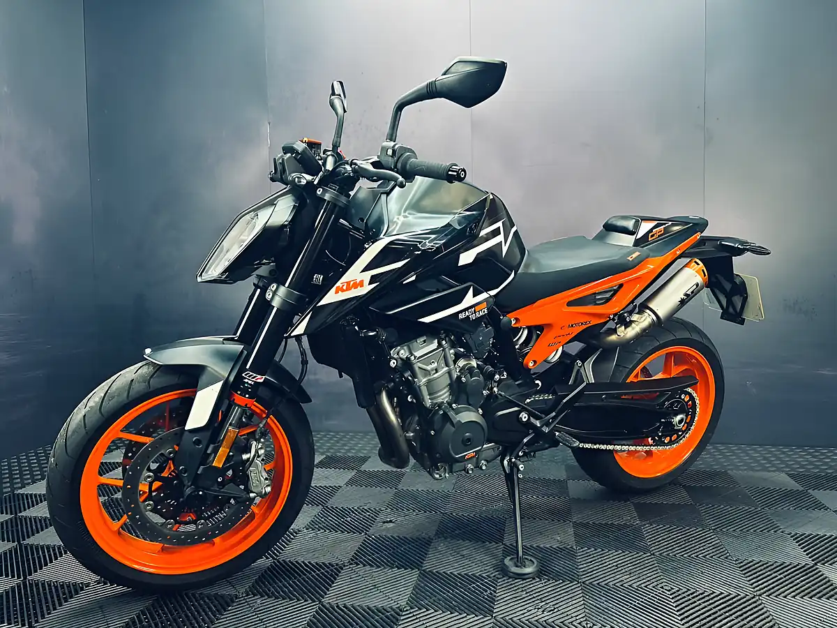 Used 2024 Ktm 890 Duke Gp Black - Interior and Exterior details 5