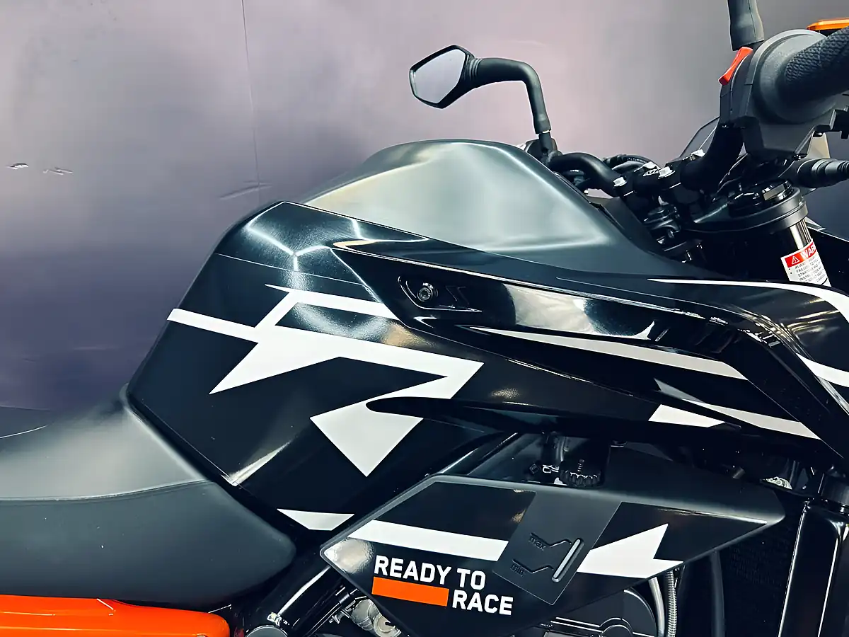 Used 2024 Ktm 890 Duke Gp Black - Interior and Exterior details 6