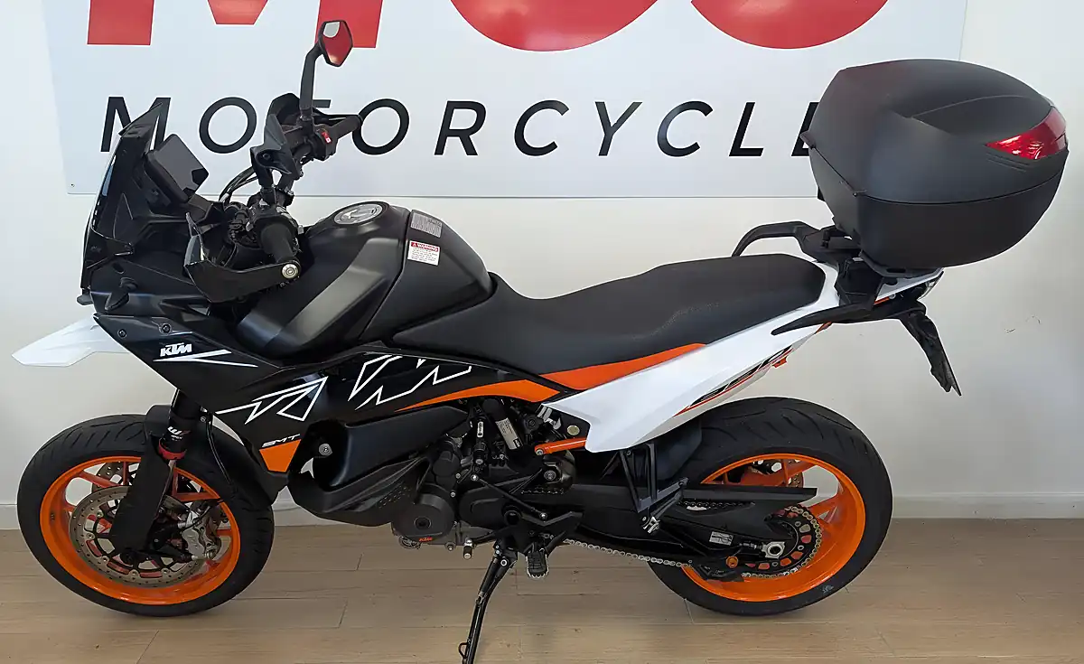 Used 2024 Ktm 890 Smt 890 Orange - Interior and Exterior details 4