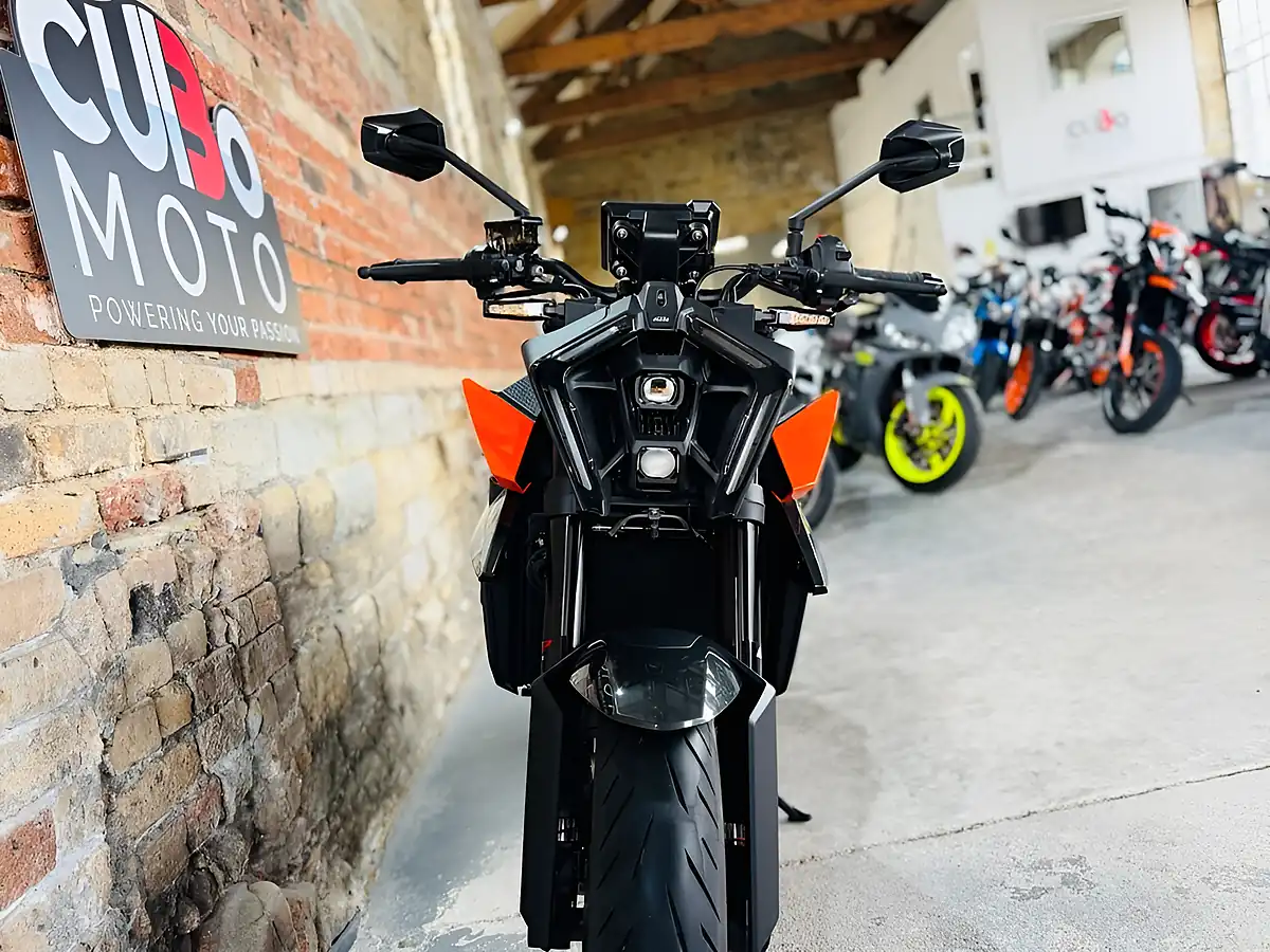 Used 2024 Ktm 990 Duke Black - Interior and Exterior details 19