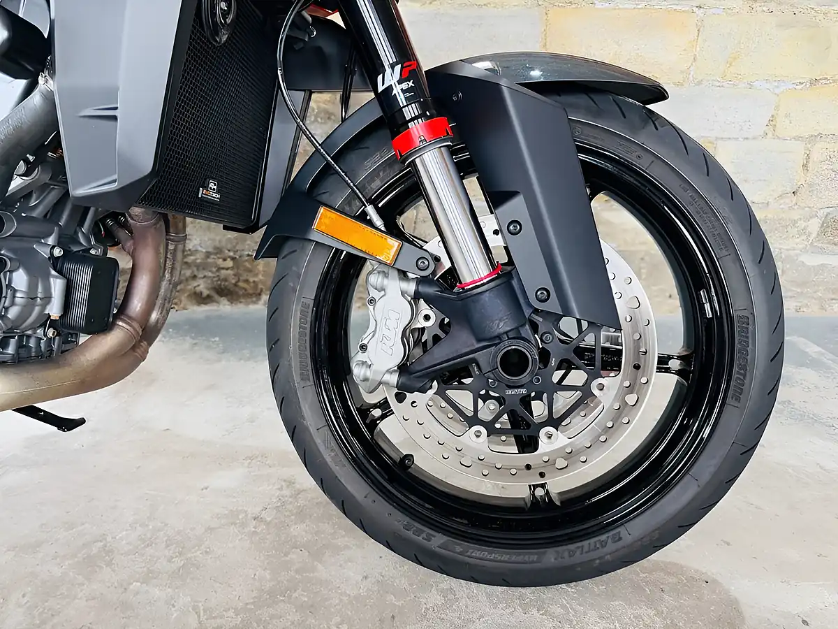 Used 2024 Ktm 990 Duke Black - Interior and Exterior details 5
