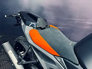 Used 2024 Ktm 990 Duke Black - Interior and Exterior details 13