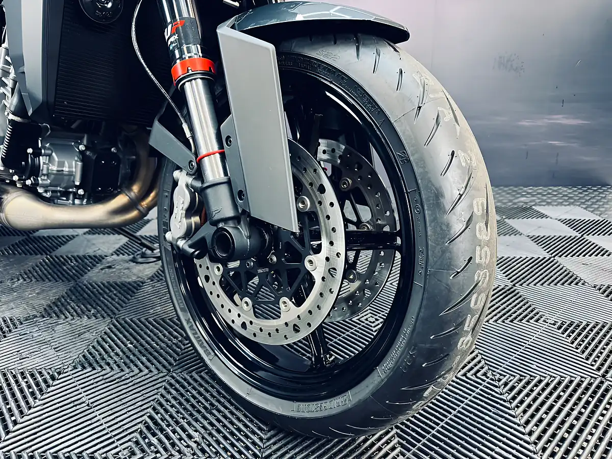 Used 2024 Ktm 990 Duke Black - Interior and Exterior details 15
