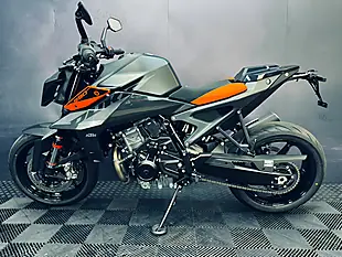 Used 2024 Ktm 990 Duke Black - Interior and Exterior details 3