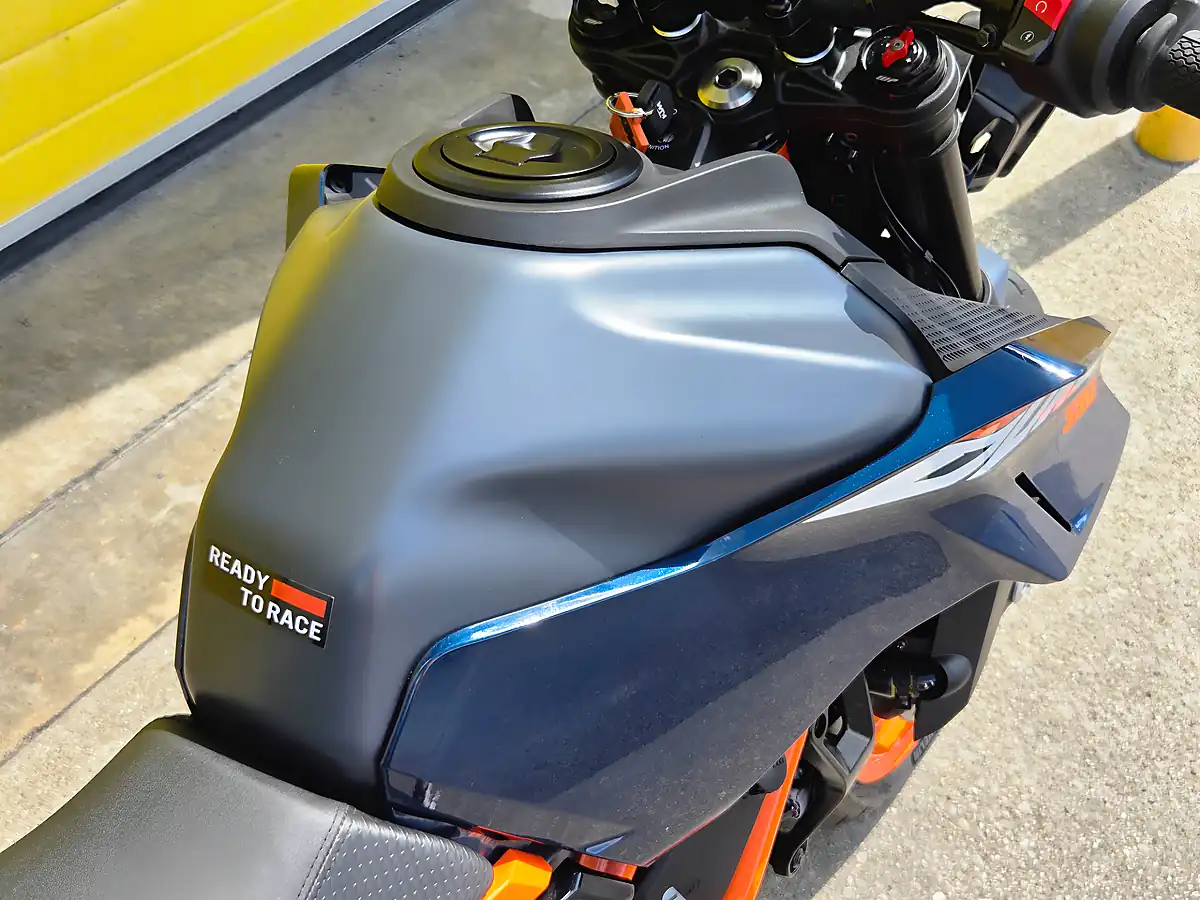 Used 2024 Ktm Duke Blue - Interior and Exterior details 10
