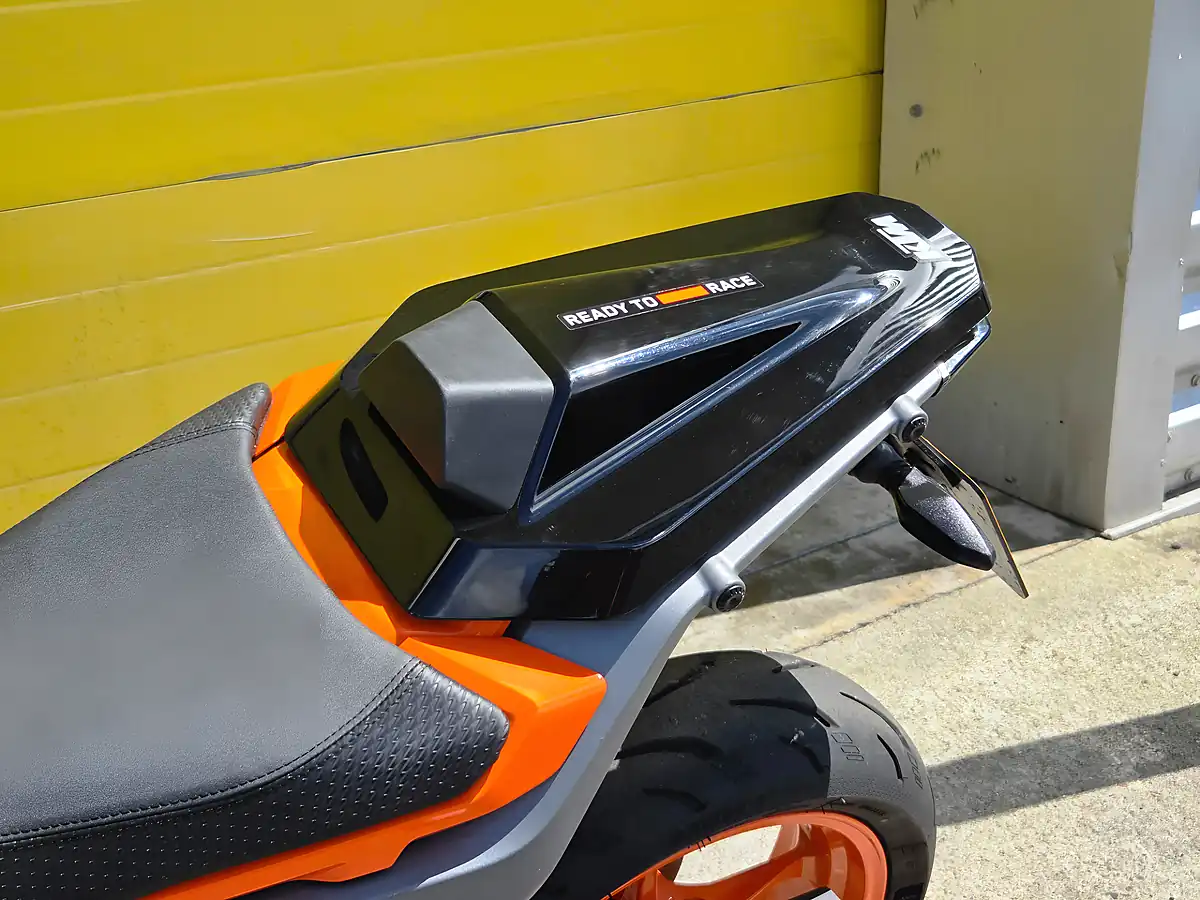 Used 2024 Ktm Duke Blue - Interior and Exterior details 16