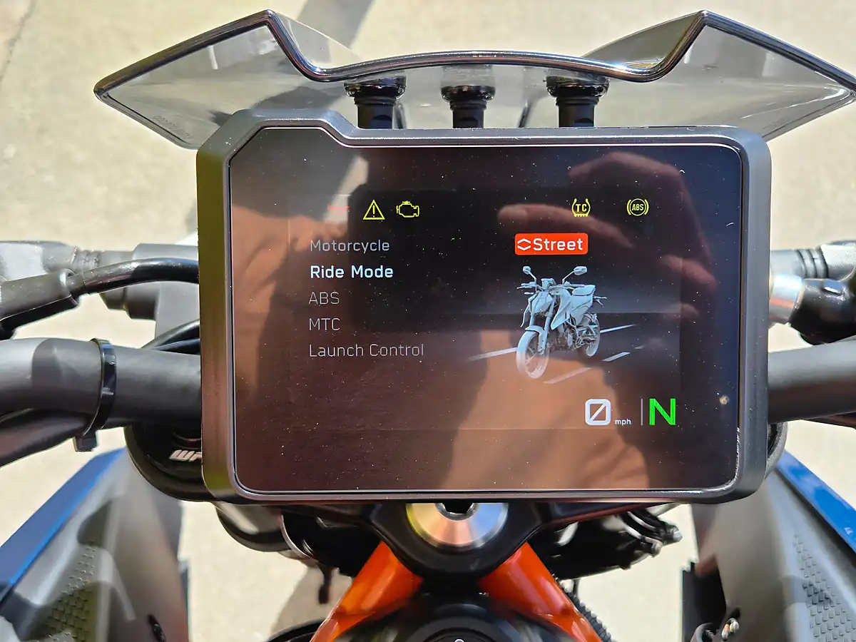 Used 2024 Ktm Duke Blue - Interior and Exterior details 17