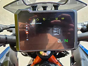 Used 2024 Ktm Duke Blue - Interior and Exterior details 18