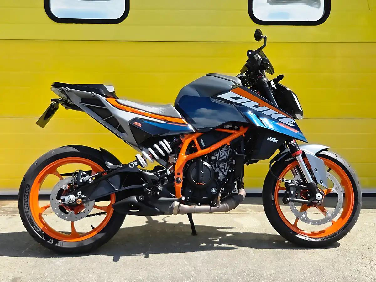 Used 2024 Ktm Duke Blue - Interior and Exterior details 2