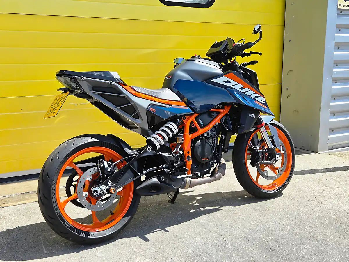 Used 2024 Ktm Duke Blue - Interior and Exterior details 4