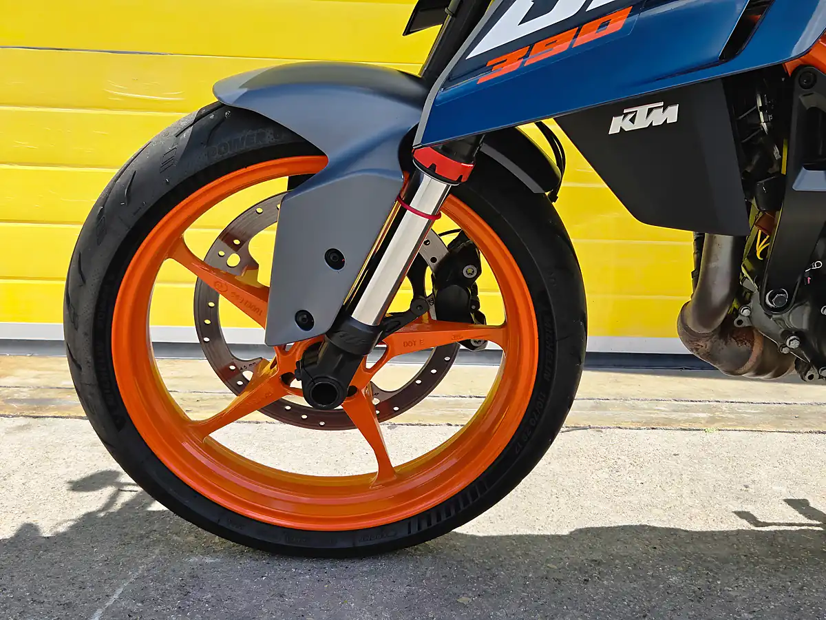 Used 2024 Ktm Duke Blue - Interior and Exterior details 3