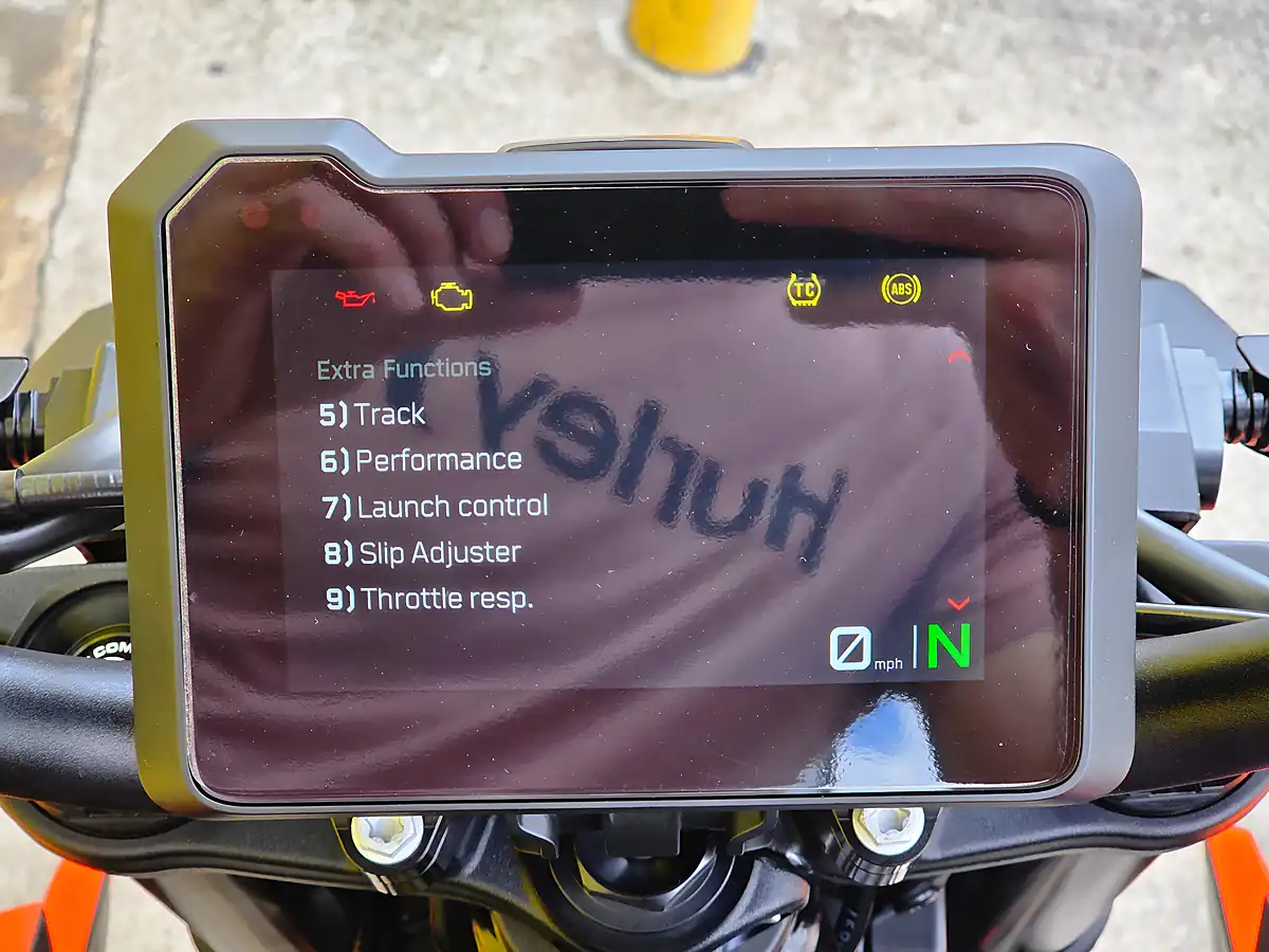 Used 2024 Ktm Duke Tech Pack Orange - Interior and Exterior details 19