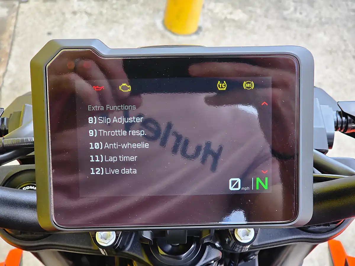 Used 2024 Ktm Duke Tech Pack Orange - Interior and Exterior details 20