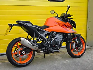 Used 2024 Ktm Duke Tech Pack Orange - Interior and Exterior details 4