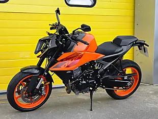 Used 2024 Ktm Duke Tech Pack Orange - Interior and Exterior details 7