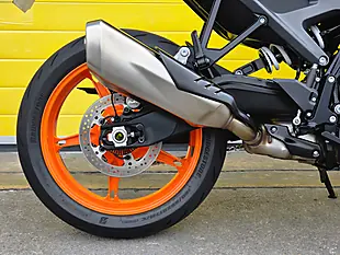 Used 2024 Ktm Duke Tech Pack Orange - Interior and Exterior details 8