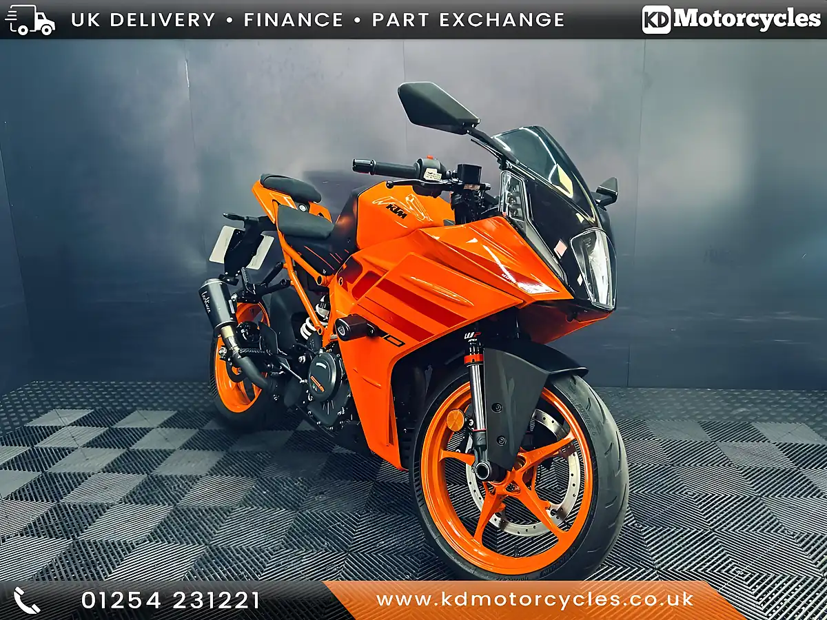 Used 2024 Ktm Rc 390 Orange - Front View