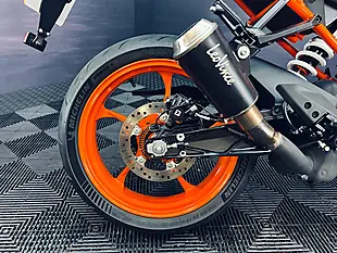 Used 2024 Ktm Rc 390 Orange - Interior and Exterior details 19