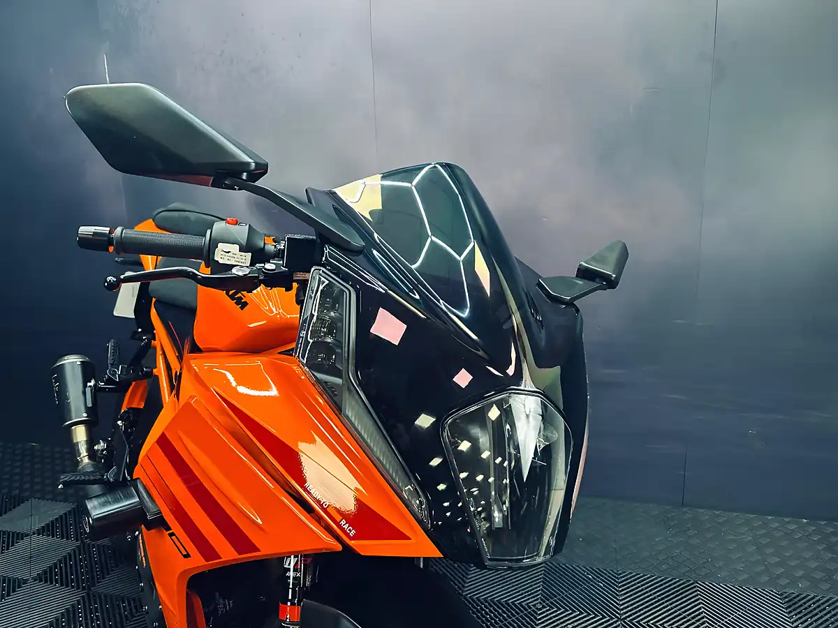 Used 2024 Ktm Rc 390 Orange - Interior and Exterior details 8
