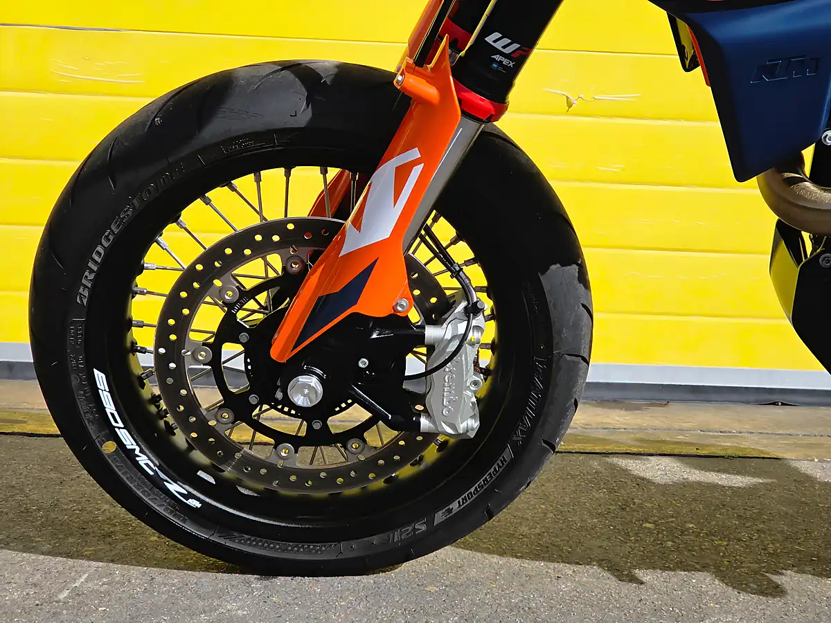 Used 2024 Ktm Smc R Orange - Interior and Exterior details 15