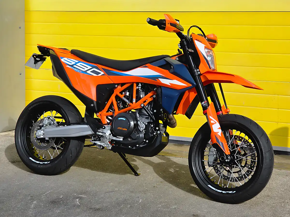 Used 2024 Ktm Smc R Orange - Interior and Exterior details 3
