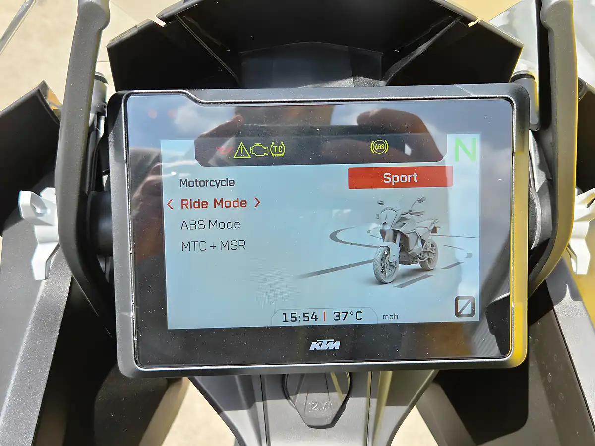 Used 2024 Ktm Super Adventure S Orange - Interior and Exterior details 16