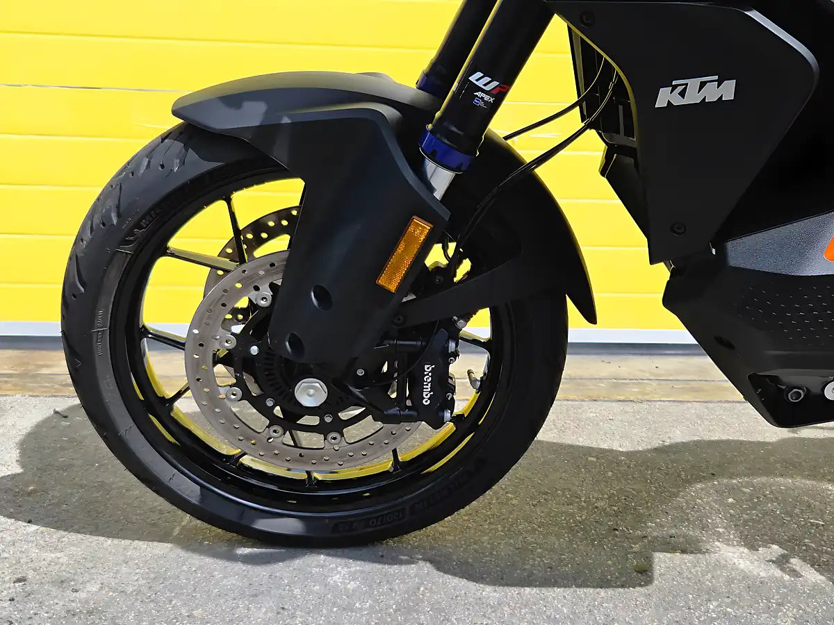 Used 2024 Ktm Super Adventure S Orange - Interior and Exterior details 8