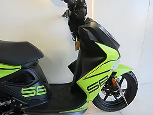 Used 2024 Kymco Super 8 Green - Interior and Exterior details 12