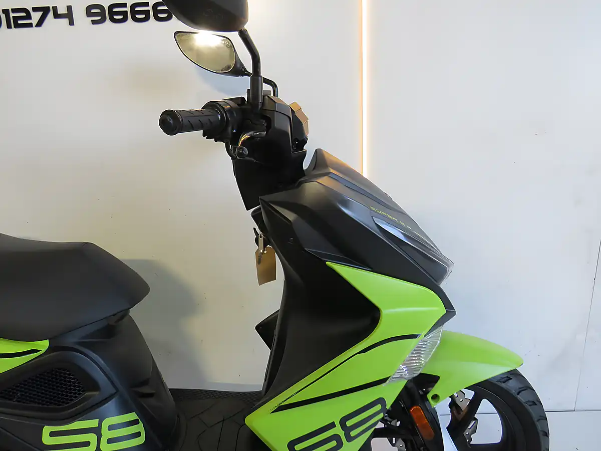 Used 2024 Kymco Super 8 Green - Interior and Exterior details 13