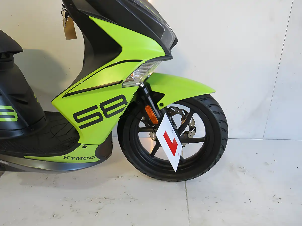 Used 2024 Kymco Super 8 Green - Interior and Exterior details 14