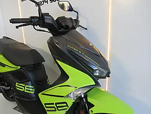 Used 2024 Kymco Super 8 Green - Interior and Exterior details 17
