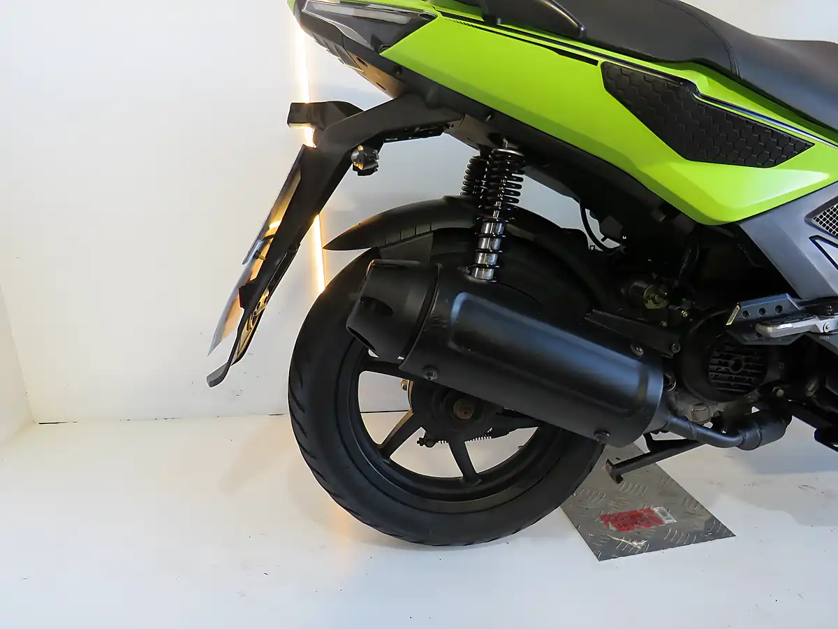 Used 2024 Kymco Super 8 Green - Interior and Exterior details 2