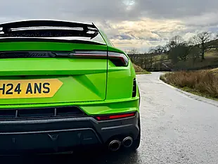 Used 2024 Lamborghini Urus Performante Green - Interior and Exterior details 10