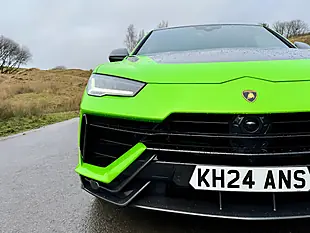 Used 2024 Lamborghini Urus Performante Green - Interior and Exterior details 15