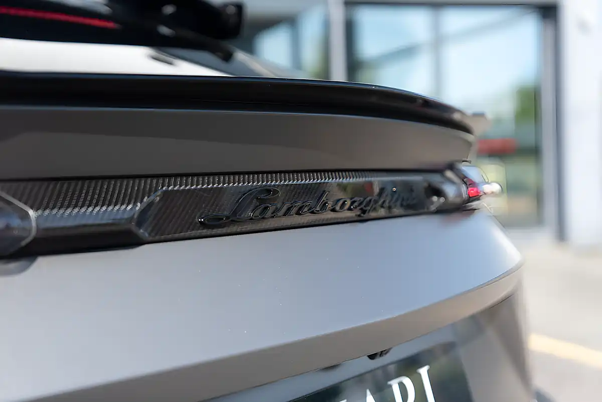 Used 2024 Lamborghini Urus Performante Grigio Keres - Interior and Exterior details 17