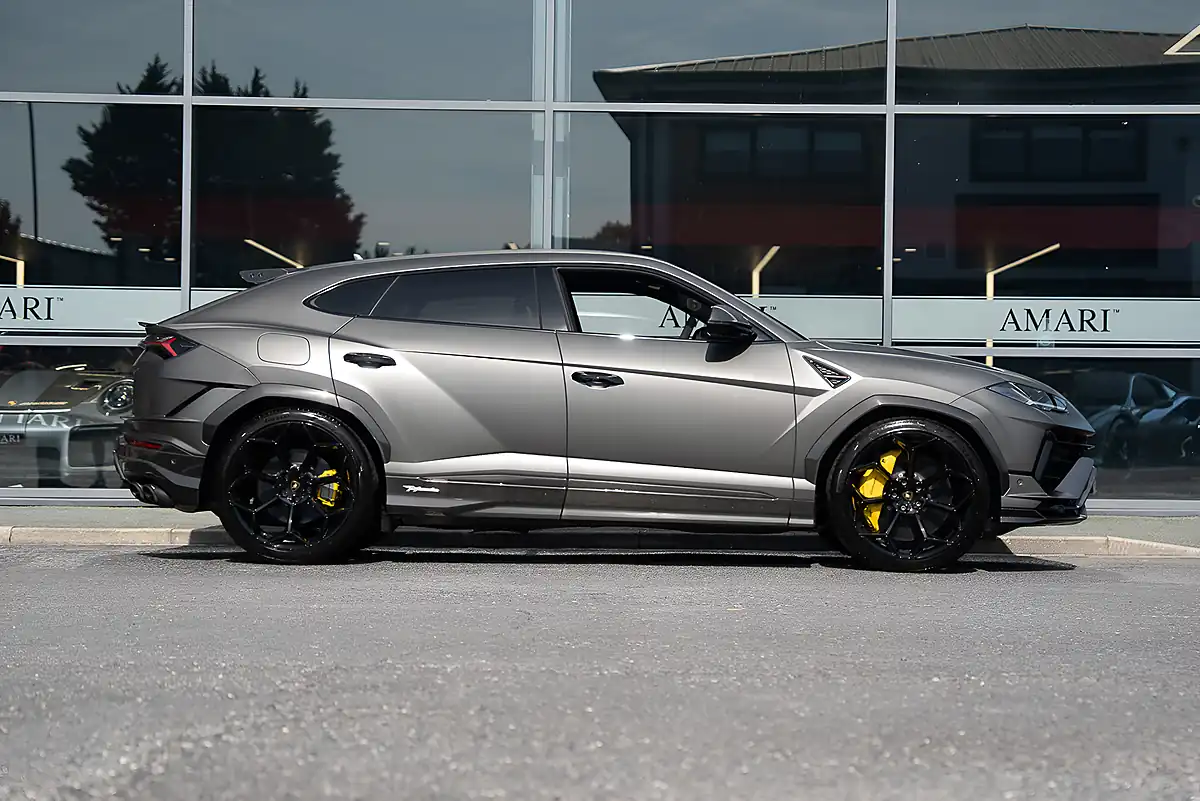 Used 2024 Lamborghini Urus Performante Grigio Keres - Interior and Exterior details 2