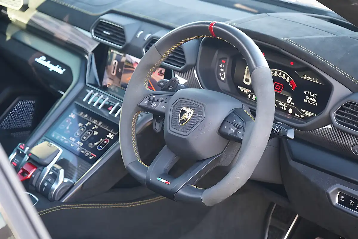 Used 2024 Lamborghini Urus Performante Yellow - Interior and Exterior details 16