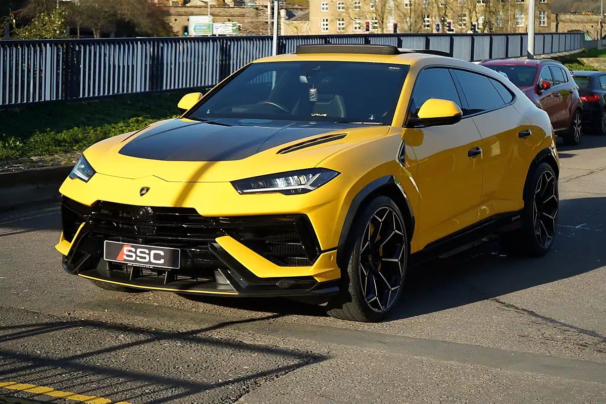 Used 2024 Lamborghini Urus Performante Yellow - Interior and Exterior details 8