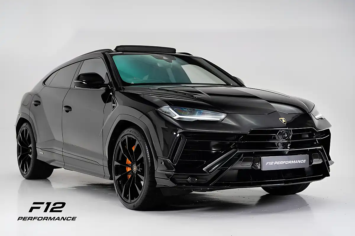 Used 2024 Lamborghini Urus S Black - Front View