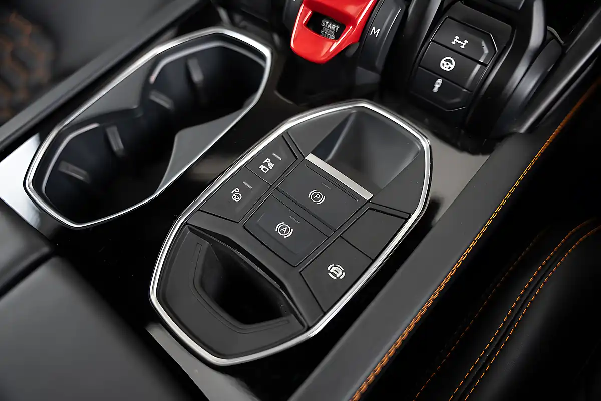 Used 2024 Lamborghini Urus S Black - Interior and Exterior details 17