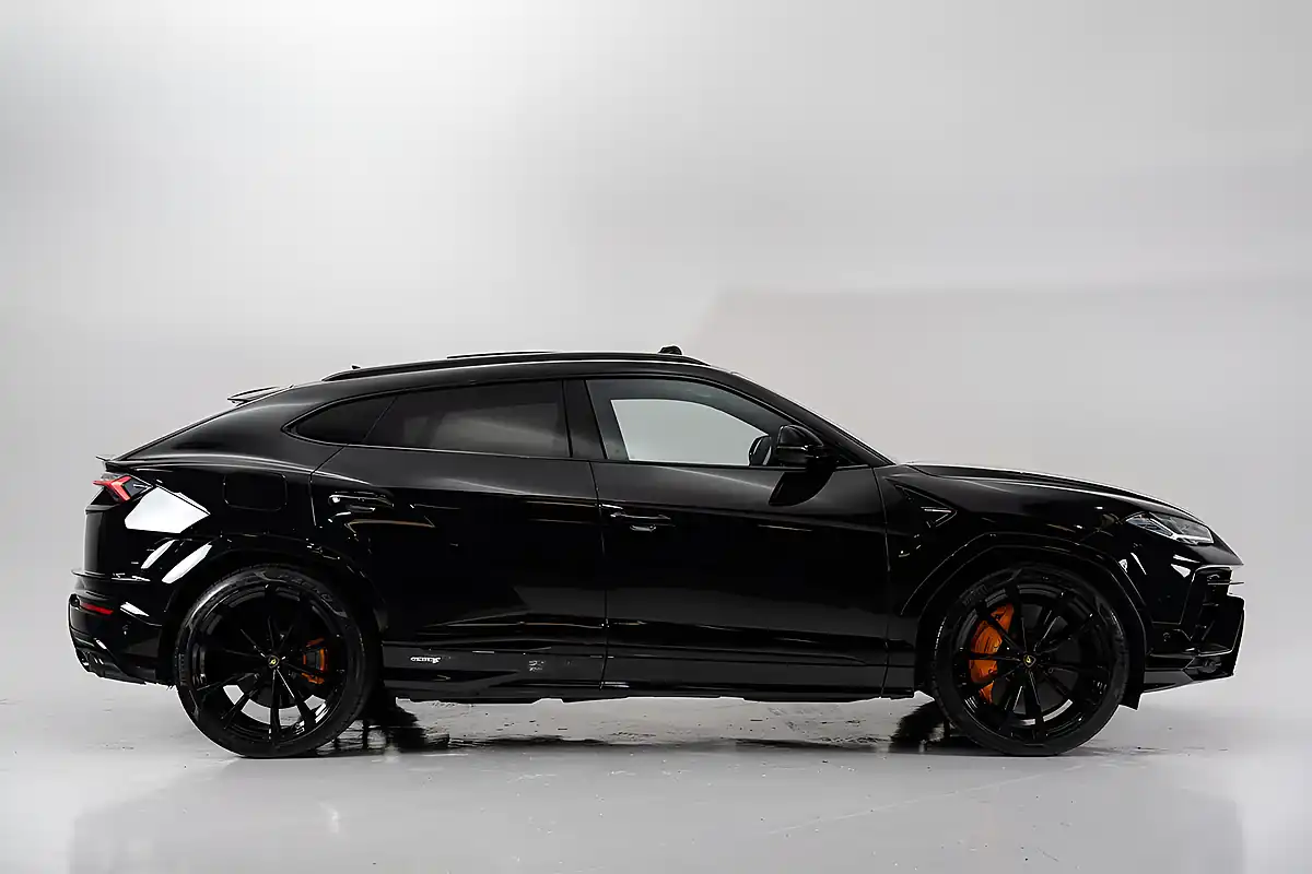 Used 2024 Lamborghini Urus S Black - Interior and Exterior details 6