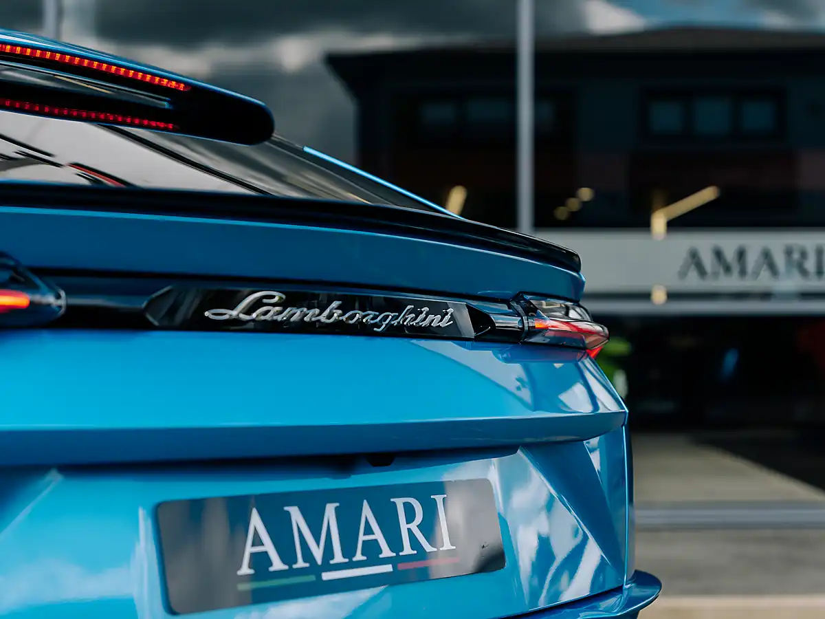 Used 2024 Lamborghini Urus S Blu Aegir - Interior and Exterior details 12